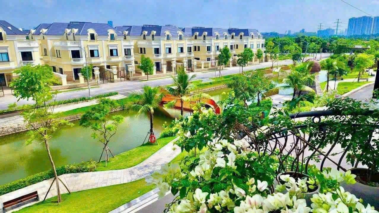Townhouse An Lạc Green Symphony Hoài Đức 101m² giá 28.28 tỷ - Mặt sông hiếm có!