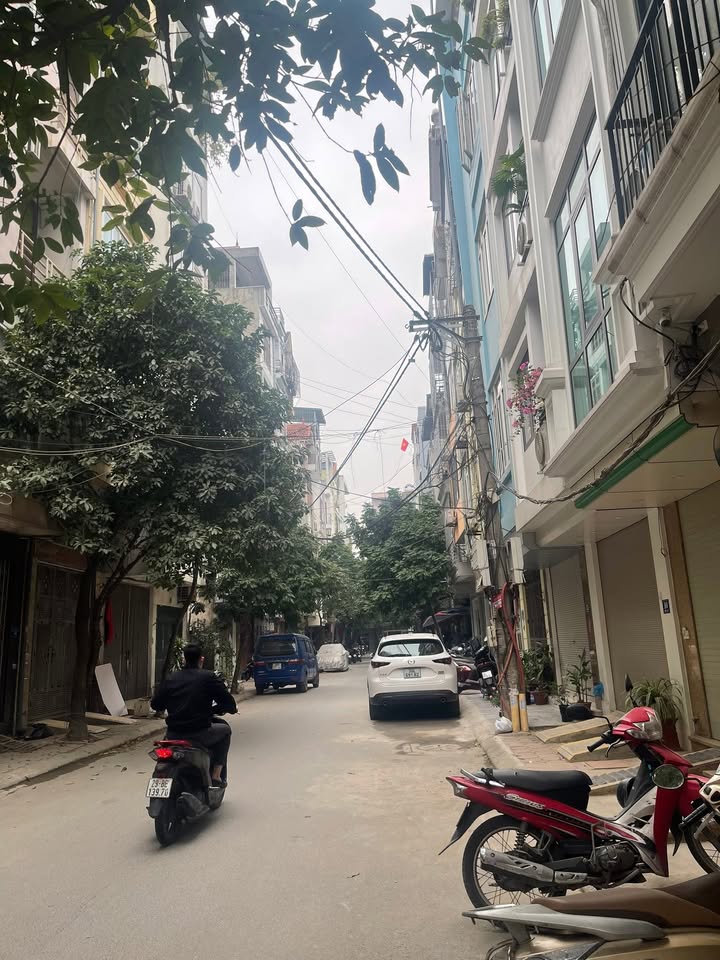 Nhà mặt phố Chiến Thắng, Hà Đông 40m² giá 13 tỷ - Đầu tư sinh lời ngay!