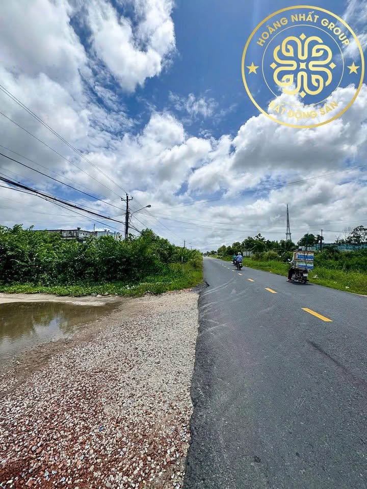 Đất nền mặt tiền QL63, Tân Xuyên, Cà Mau 1080m² - Nhà kho kiên cố, giá thương lượng!