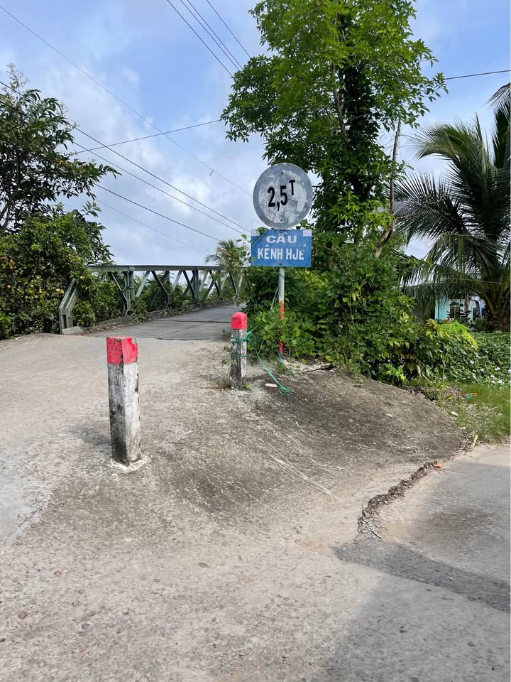 Nhà vườn Lý Văn Lâm Cà Mau 1140m² giá 2 tỷ - Thích hợp nghỉ dưỡng!