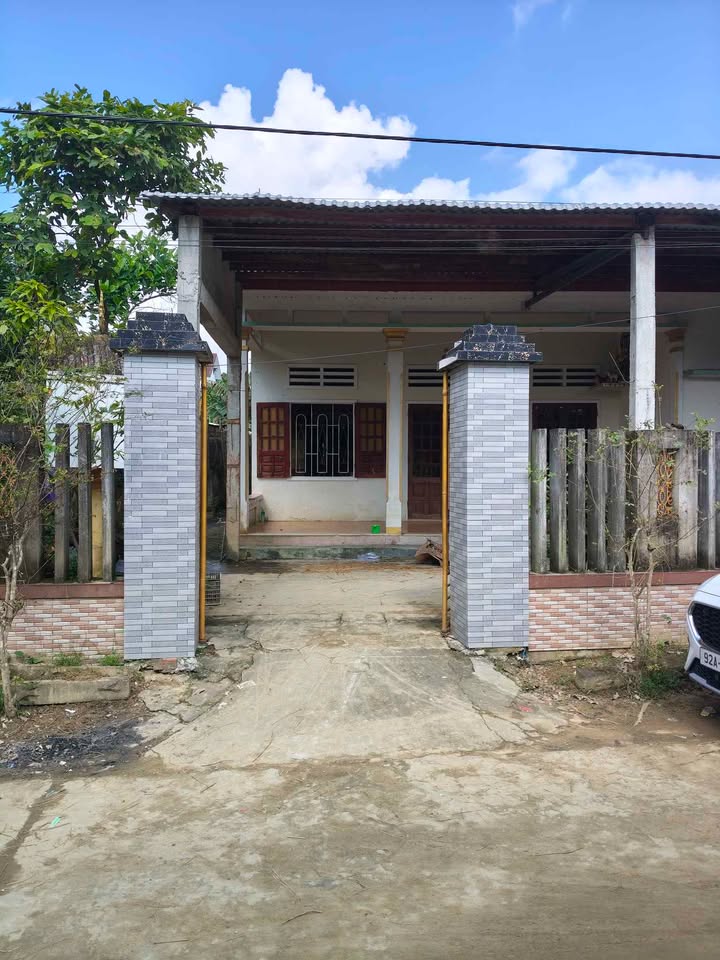 Đất nền Điện Quang, 400m² giá 1.4 tỷ - Đường ô tô rộng rãi, tiện ích đầy đủ!