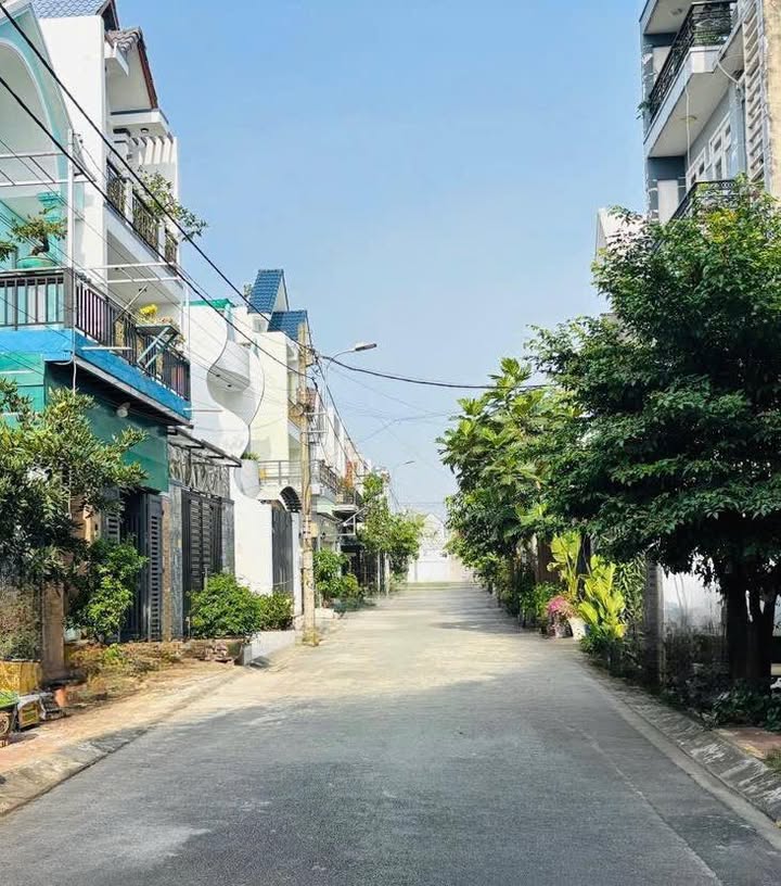 Lô đất Bà Điểm, Hóc Môn 115m² giá 4 tỷ - Đường nhựa có vỉa hè 8m