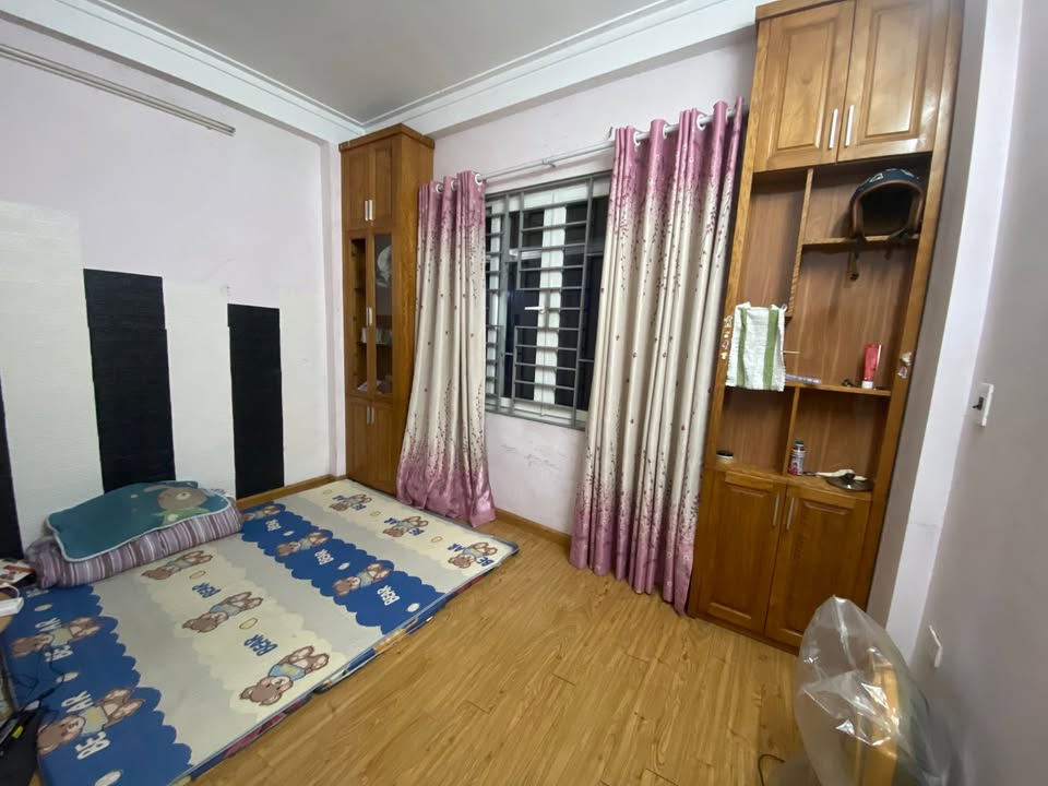 Phòng cho thuê tại ngách 83/87 Tân Triều 12m² giá 2.2 triệu - Sẵn sàng vào ở ngay!