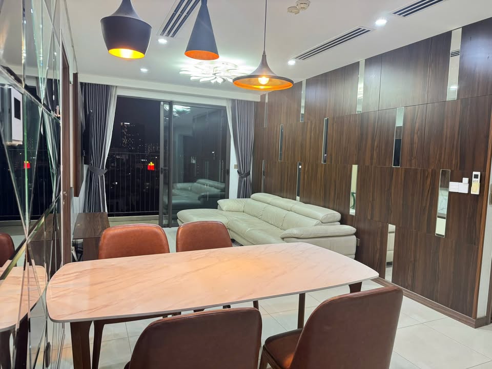 Căn hộ Hà Đô Centrosa Quận 10 107m² giá 28 triệu - Nhà trống sẵn vào ở ngay!