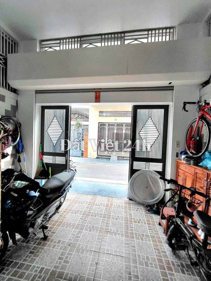 Nhà cho thuê mặt phố Đà Nẵng 95m² giá 12 triệu - Để lại nội thất đầy đủ!