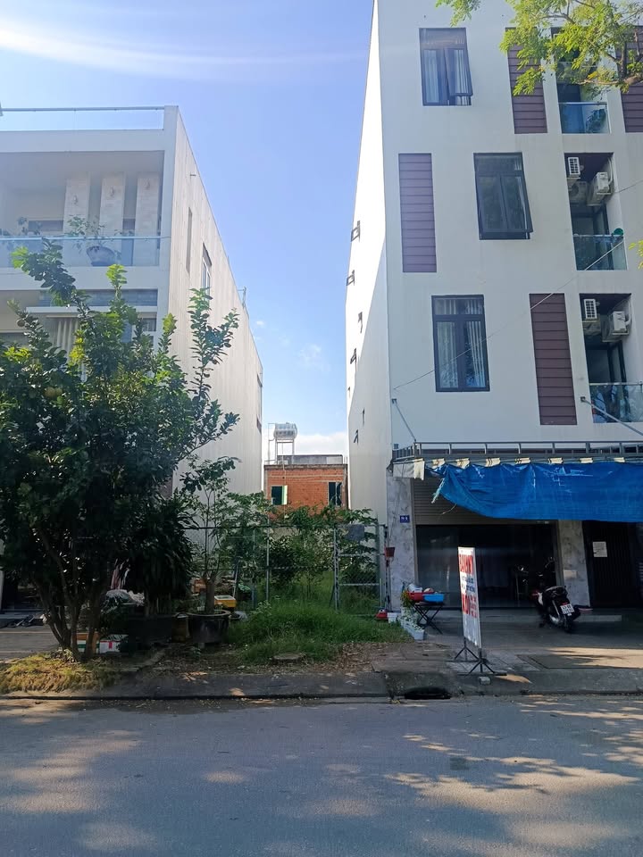 Nhà bán đường Trần Đình Tri, Đà Nẵng 103m² giá 8.45 tỷ - Cơ hội đầu tư tuyệt vời!