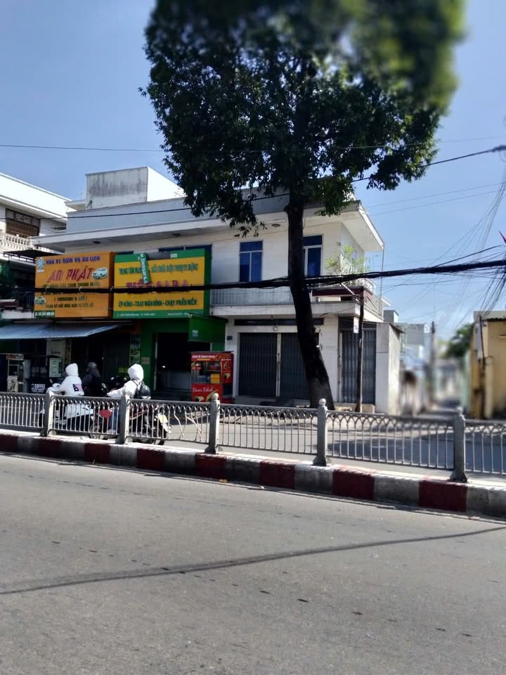 Nhà mặt tiền kinh doanh Trần Hưng Đạo, Phan Thiết 84m² giá 9 tỷ - Đầu tư sinh lời ngay!