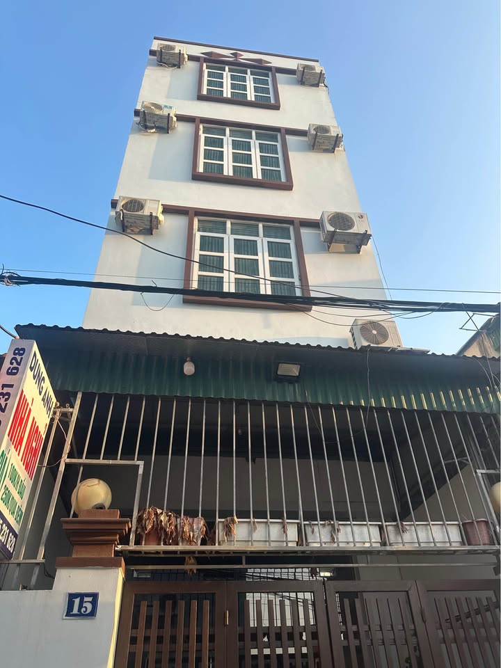 Nhà nghỉ 4 tầng Bãi Cháy 81m² giá 4 tỷ - Cơ hội đầu tư tuyệt vời!