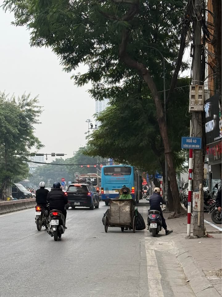 Nhà riêng Lạc Long Quân Tây Hồ 40m² giá 13.5 tỷ - Sẵn sàng vào ở ngay!