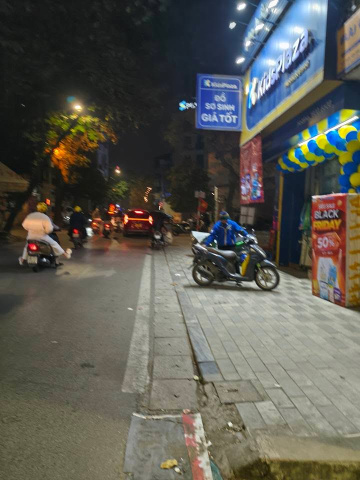 FrontHouse Yên Phụ Tây Hồ 42m² giá 29 tỷ - Kinh doanh sầm uất mặt phố