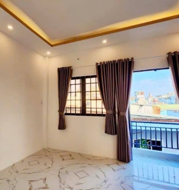 Nhà đẹp 4 tầng Nguyễn Văn Luông, quận 6, 82.5m² giá 5 tỷ - Sẵn sàng vào ở ngay!