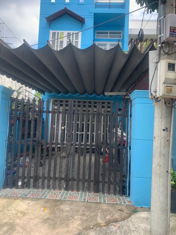 Nhà đẹp Vĩnh Phú, Thuận An 550m² - Sân xe hơi, gần sông Sài Gòn!