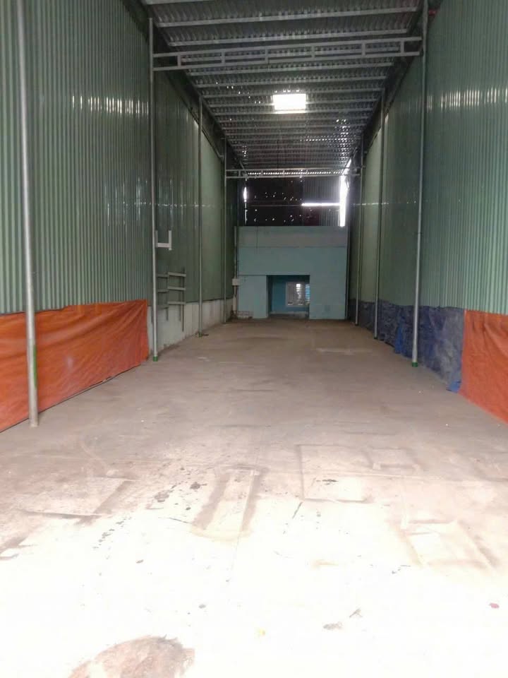 Xưởng cho thuê Bình Chuẩn, Thuận An 180m² giá chỉ 7.5 triệu - Đường xe tải lớn