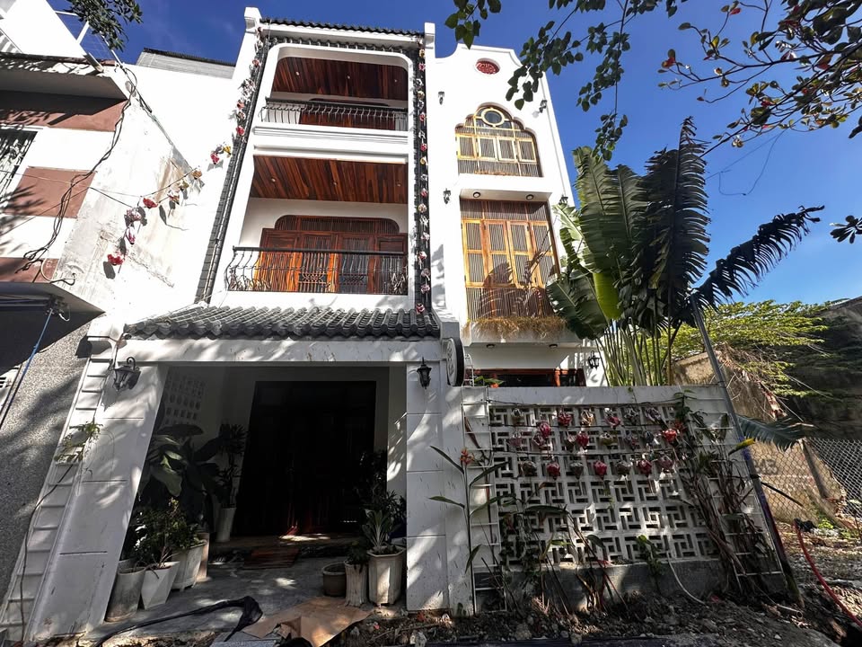 Nhà 3 tầng Vĩnh Hải Nha Trang 139,7m² giá 11 tỷ - Vừa ở vừa kinh doanh!