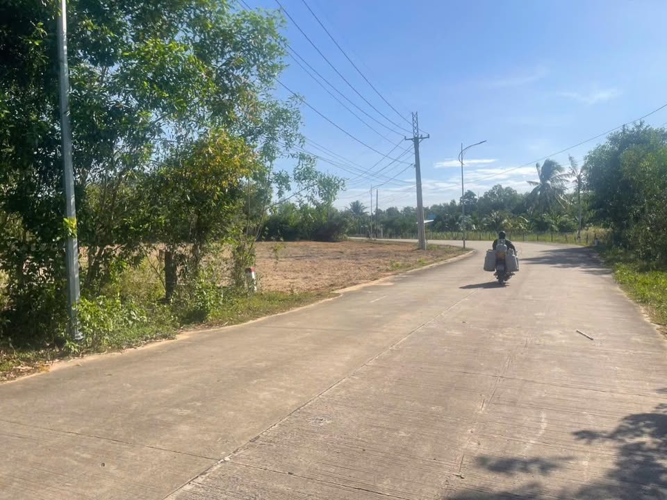 Đất nền Phú Quốc 1.800m² giá 2 tỷ - Cơ hội đầu tư sinh lời cao!