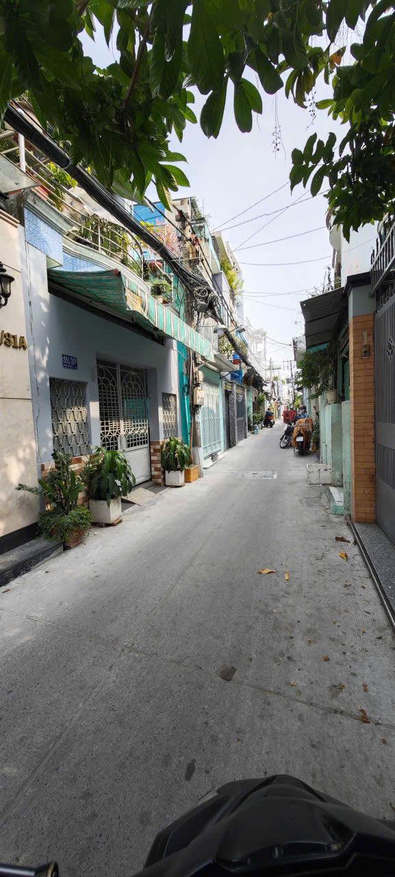 Nhà cấp 4 hẻm 1/ Phạm Văn Chí, Quận 6, 51m² - Giá chỉ 4.95 tỷ, thuận tiện xây mới!