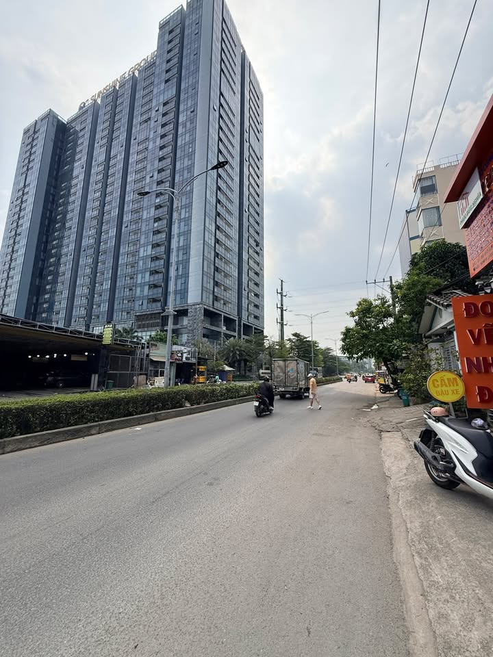 Đất mặt tiền đường Phú Thuận, quận 7, 349m² giá 50 tỷ - Cơ hội đầu tư tuyệt vời!