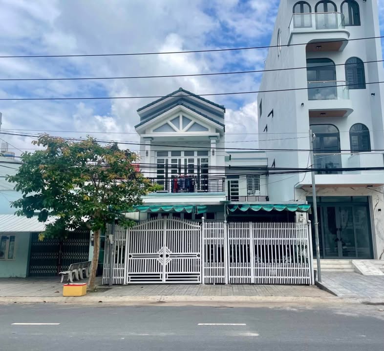 Nhà biệt thự đường Thục Phán, phường Bình Khánh, 148m² - Thiết kế hiện đại, nội thất cao cấp!