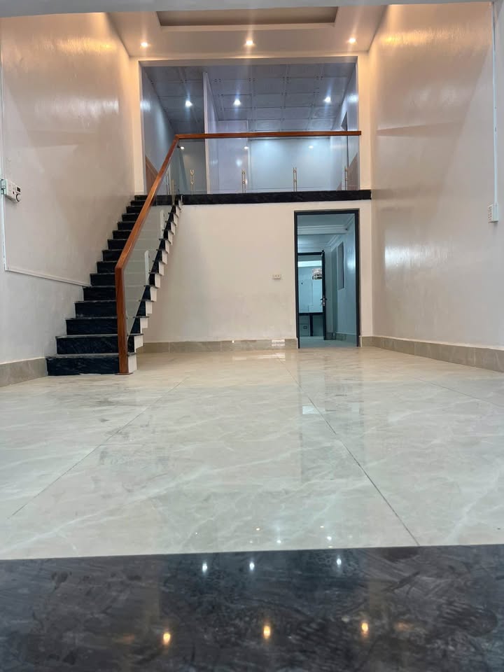 Nhà mới sửa QL18A, Hồng Thái Đông 158m² giá chỉ 3 tỷ - Sẵn sàng vào ở ngay!