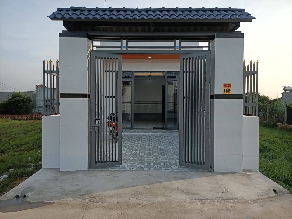 Nhà riêng Mỹ Hạnh Bắc 125m² giá 1.95 tỷ - Sổ hồng riêng, xây dựng kiên cố!