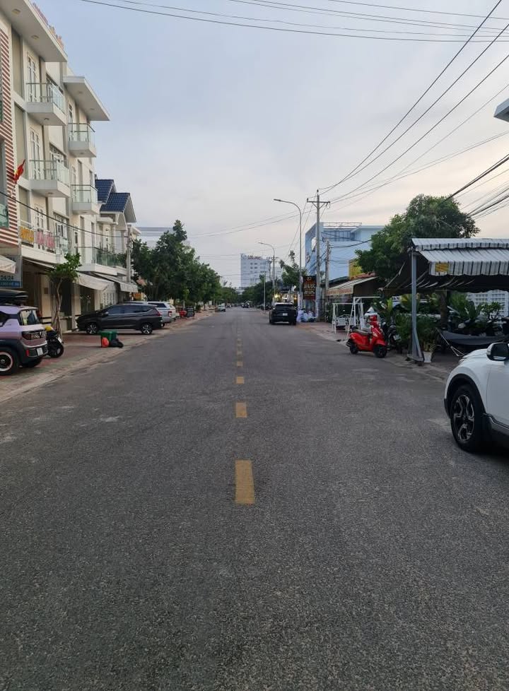 Đất nền Phan Thiết 215m² giá thỏa thuận - Cơ hội đầu tư hấp dẫn!