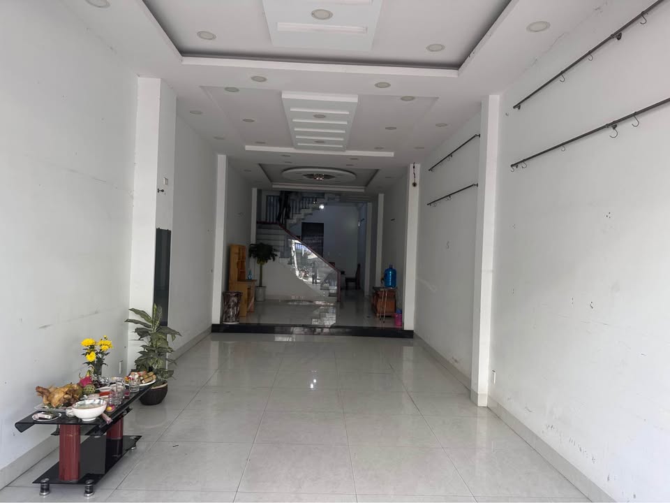 Cho thuê mặt bằng mặt tiền Ngô Gia Tự, Tân Lập 69m² giá 15 triệu - Kinh doanh sầm uất!