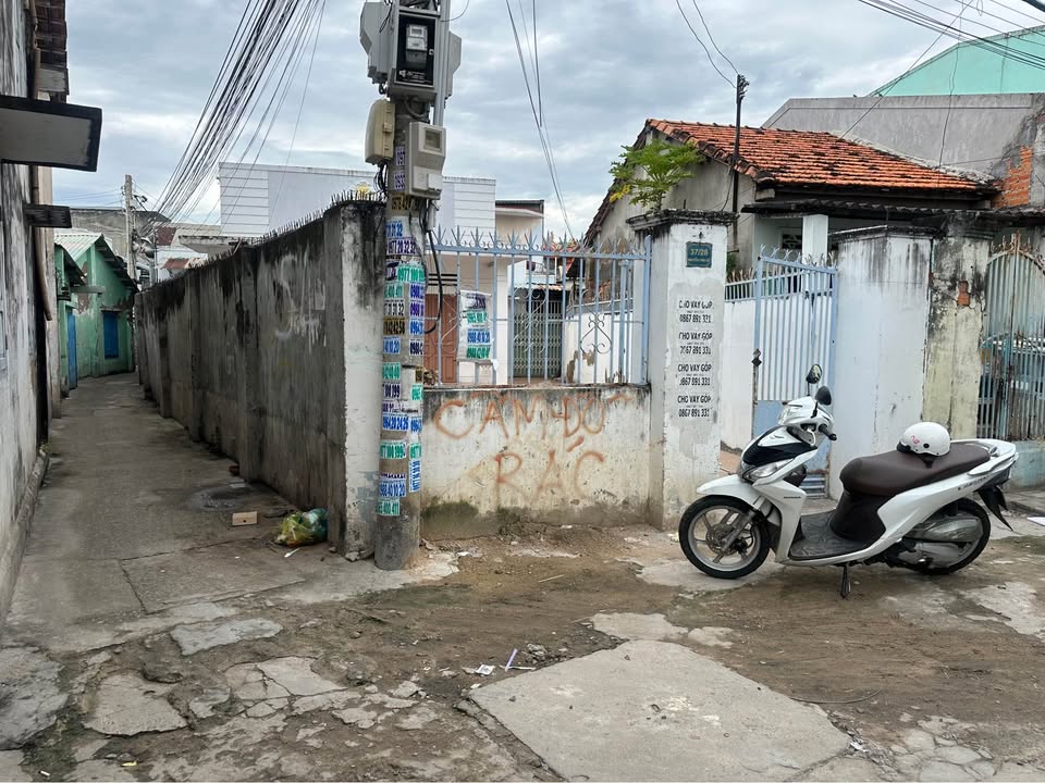 Đất thổ cư 300m² trung tâm Phan Thiết - Giá chỉ 2.8 tỷ, cơ hội đầu tư tuyệt vời!