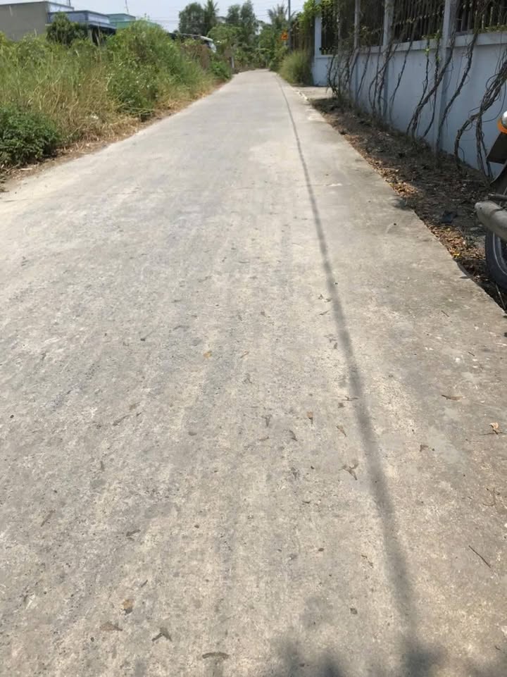 Đất thổ cư 166m² xã Nhựt Chánh, Bến Lức - Giá chỉ 1 tỷ chẵn!