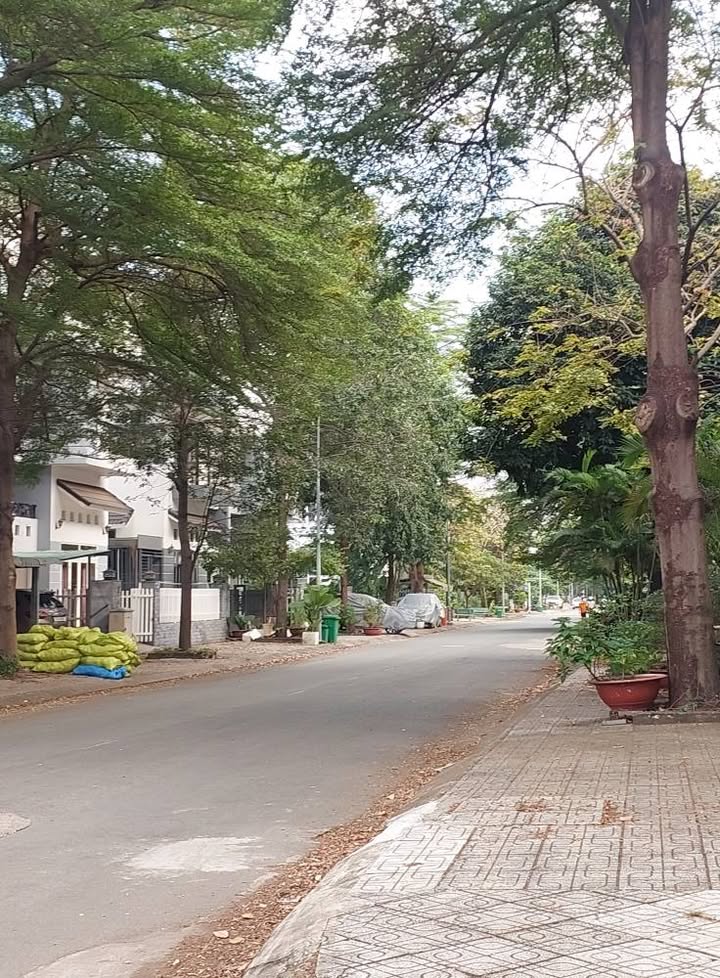 Đất xây biệt thự KDC Nam Long, Phước Long B, quận 9, 240m² - Giá chỉ 25 tỷ VND!