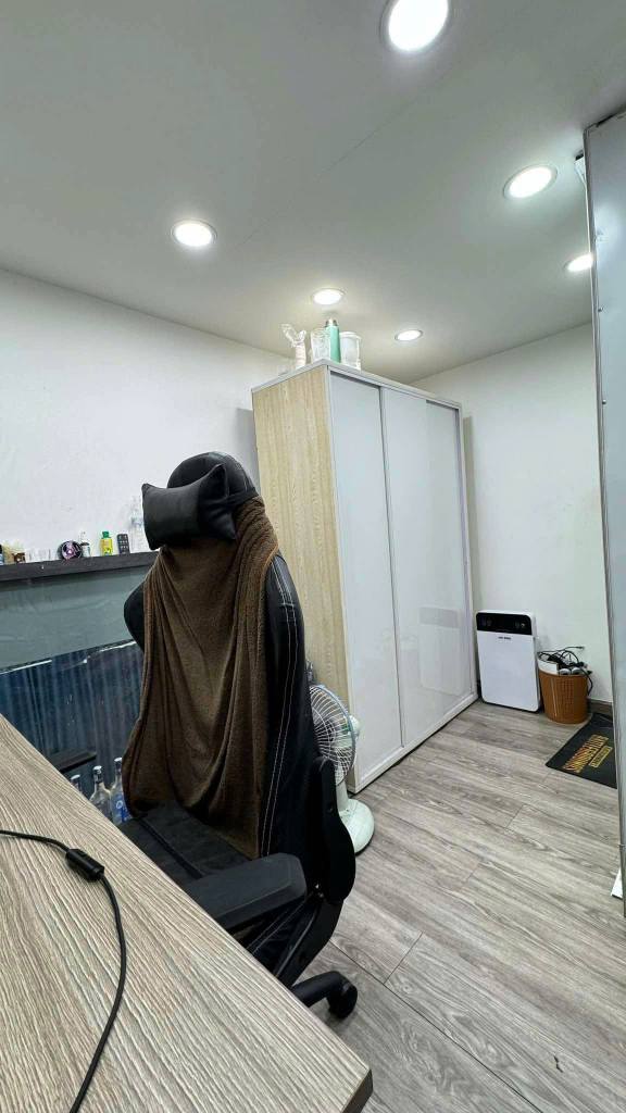 Nhà mặt tiền hẻm Lạc Long Quân, Tân Bình 21m² giá 5.2 tỷ - Đầu tư sinh lời ngay!