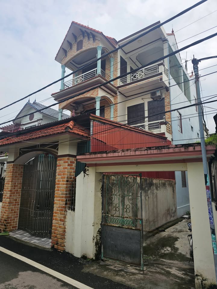 Nhà 3 tầng phố Viên Nội 158m² giá 3 tỷ - Thiết kế hiện đại, nội thất cao cấp!