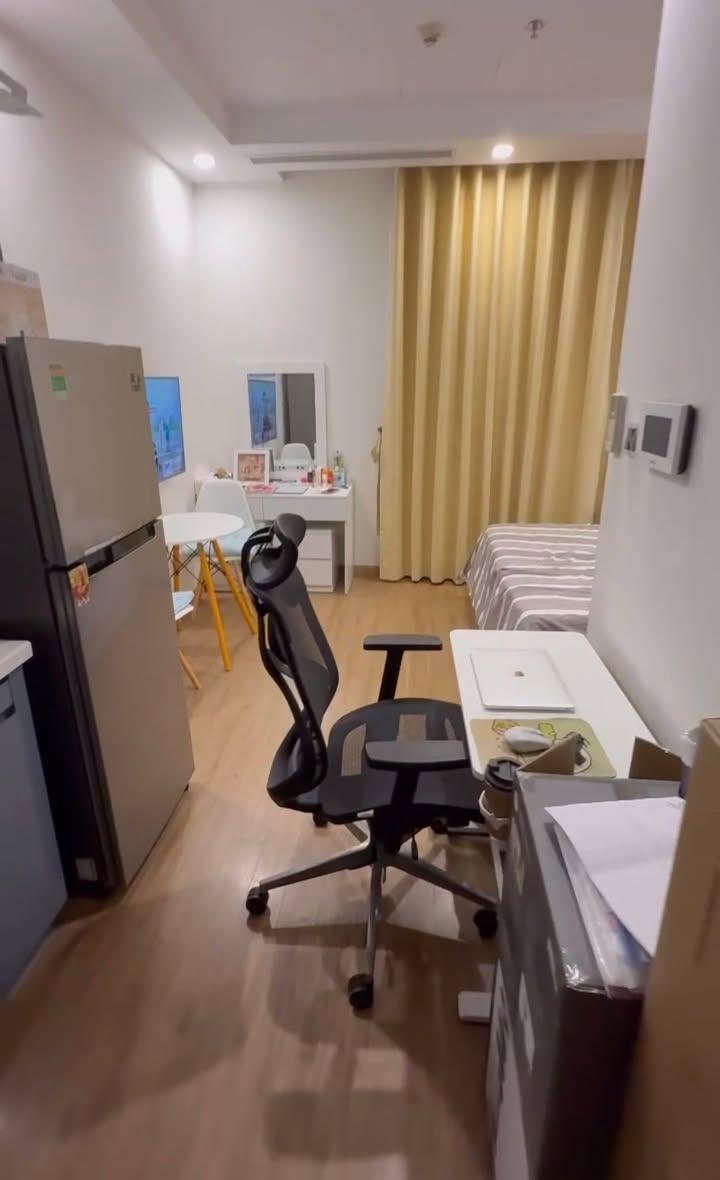 Cho thuê Studio Vinhome Greenbay Mễ Trì 9 triệu - Full nội thất vào ở ngay!