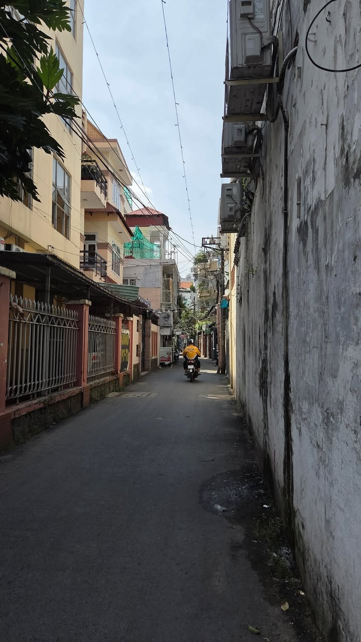 Nhà phố Tân Bình 12m² giá 3.95 tỷ - Khu vực dân trí cao, gần chợ