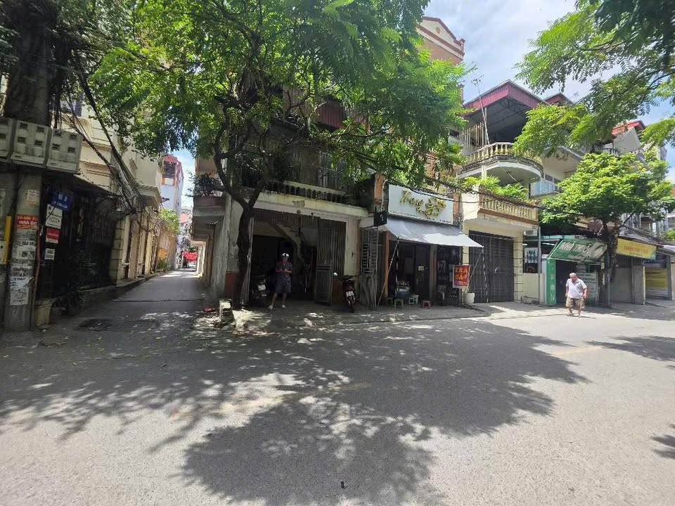 Đất lô góc Việt Hưng 85m² giá 13.11 tỷ - Đầu tư sinh lời tuyệt vời!