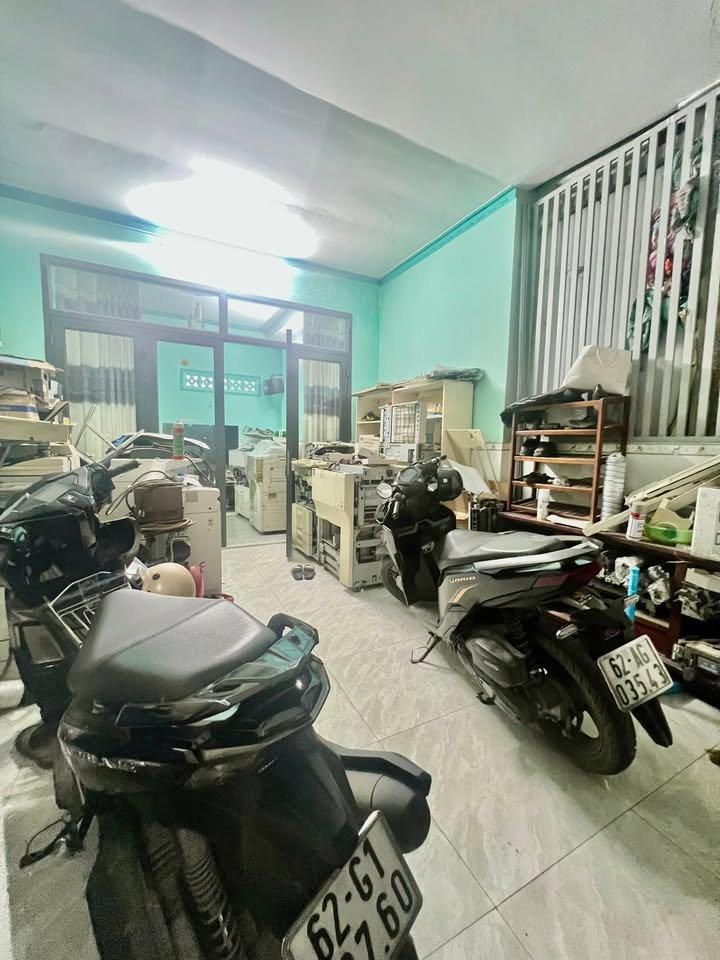 Nhà phố Long Trường Quận 9 84m² giá 3 tỷ - Đón chào cuộc sống mới!