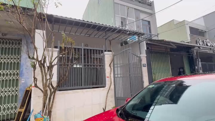 Nhà cho thuê mặt tiền Trịnh Hoài Đức, Đà Nẵng 90m² - Vị trí kinh doanh lý tưởng!