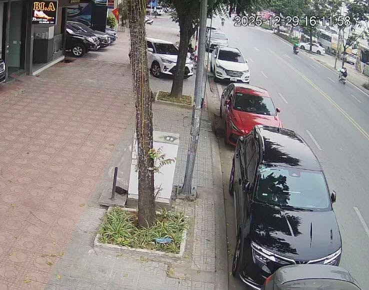 Cho thuê văn phòng tại Việt Hưng Long Biên 600m² - Mặt đường lớn, giao thông thuận lợi!