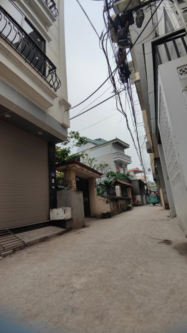 Nhà 5 tầng Phú Diễn 37m² giá 8.6 tỷ - Mặt tiền rộng, có thang máy!