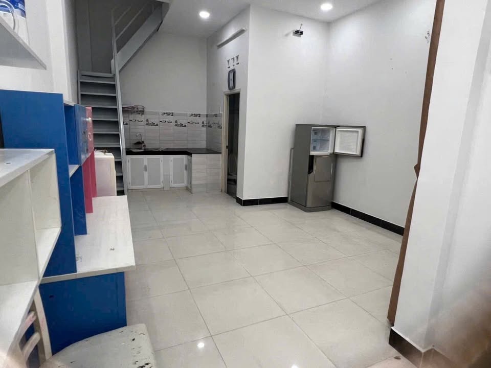 Nhà cho thuê hẻm 4m đường Nguyễn Hồng Đào, Quận Tân Bình, 40m² - Nhà mới, đầy đủ tiện nghi!