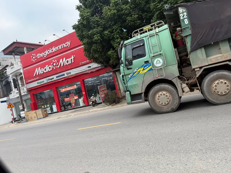 Đất mặt đường QL37, Phố Tràng, Tự Lạn 85m² giá 2.968 tỷ - Kinh doanh đắc địa!