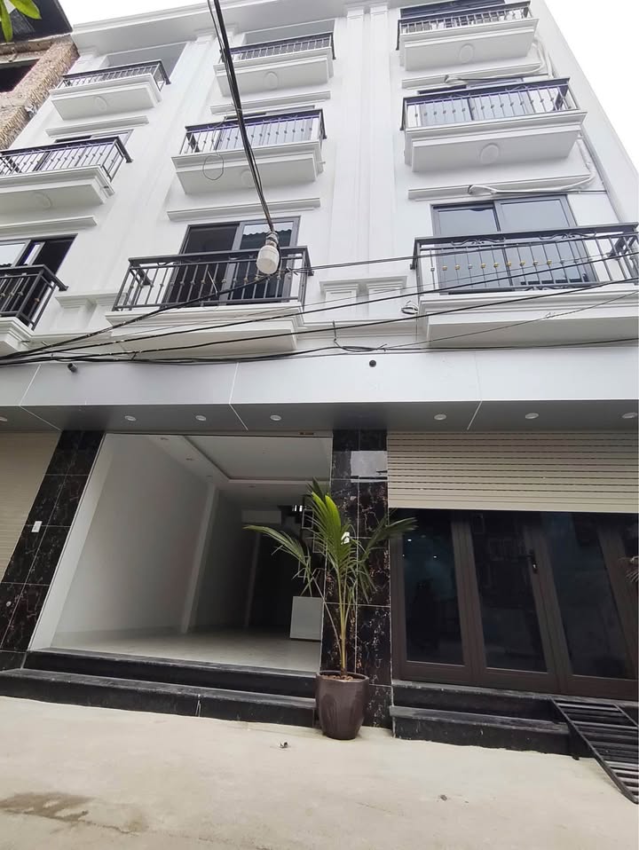 Nhà phố Cao Trung 2, Hoài Đức 42m² giá 5 tỷ - Ô tô đỗ cửa, sẵn sàng vào ở!