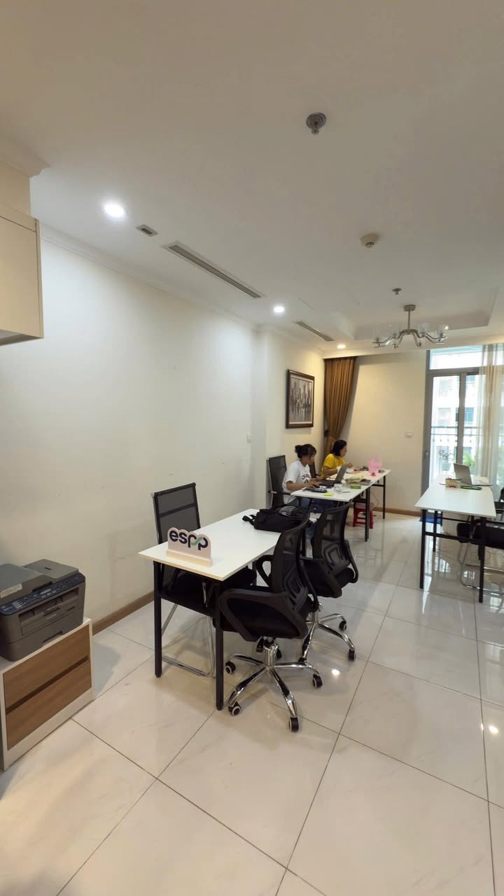 Căn hộ Vinhomes Central Park Bình Thạnh 48m² giá 7.2 tỷ - Nội thất tiện nghi, view đẹp!