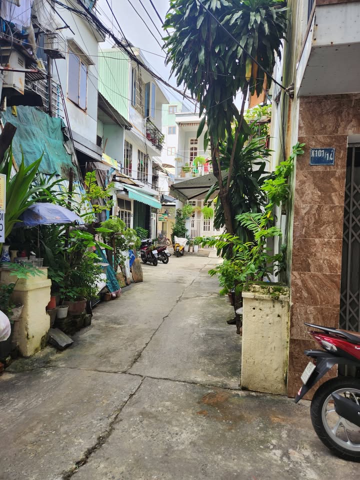 Nhà 2 tầng Hoàng Văn Thụ Đà Nẵng 50m² giá 3.25 tỷ - Vị trí đắc địa, tiện ích đầy đủ!