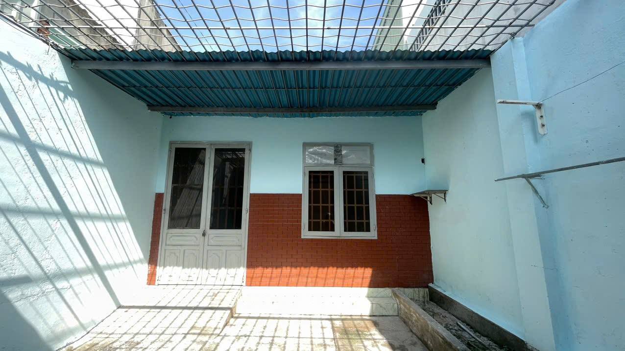 Nhà cho thuê Tân Phong, Biên Hòa 90m² giá 3.5 triệu - Sân xe rộng rãi, giao thông thuận lợi