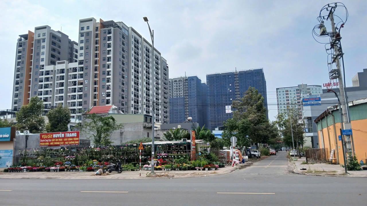 Bán đất và nhà kho 100m² tại Phú Mỹ - Địa điểm lý tưởng cho kinh doanh