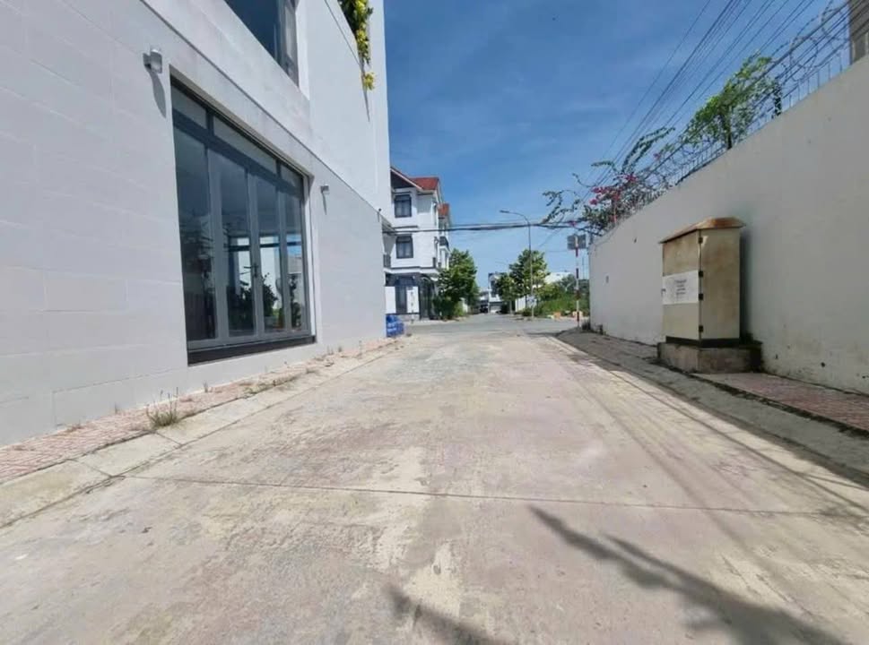 Đất nền 2 mặt tiền tại Ấp Mỹ Thạnh, Mỹ Tho 93m² giá 1.75 tỷ - Khu vực an ninh tốt!