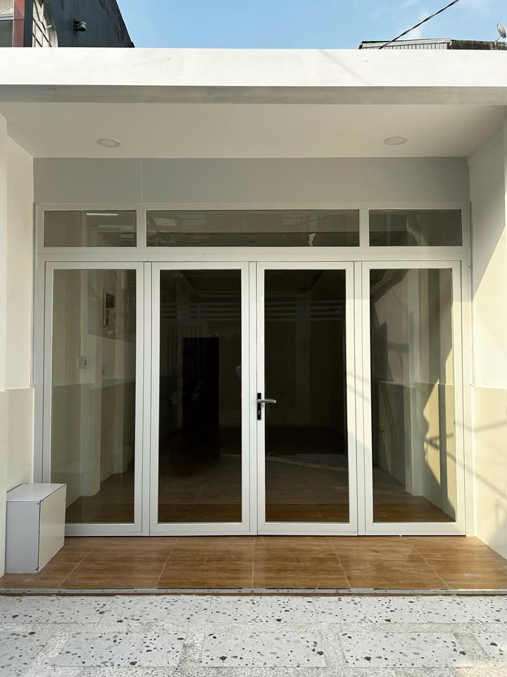 Nhà nguyên căn cho thuê đường Dương Bá Trạc, Q8 - Khu vực kinh doanh sầm uất