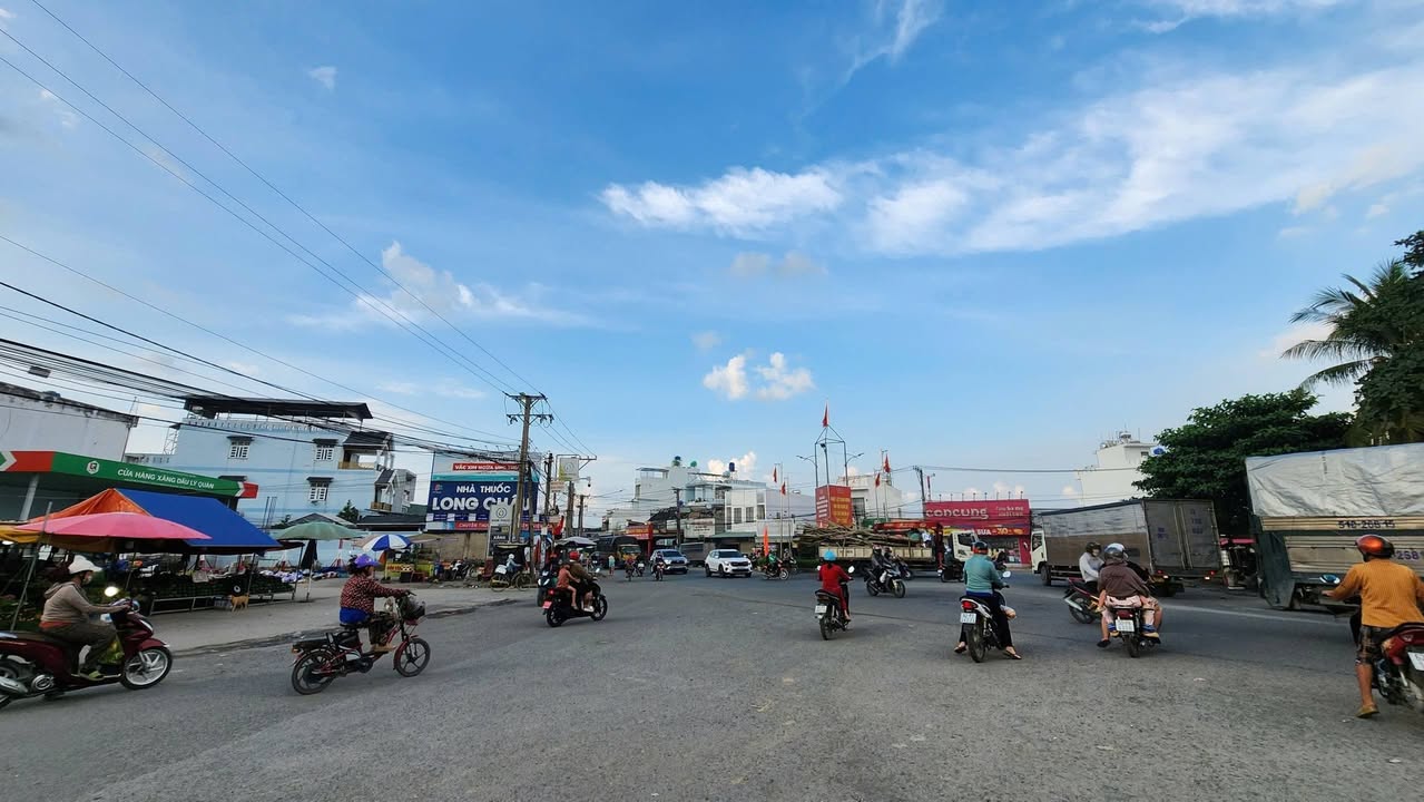 Đất kinh doanh mặt tiền Quốc Lộ N2, Hòa Khánh Nam, 410m² giá 7.4 tỷ - Cơ hội đầu tư sinh lời!