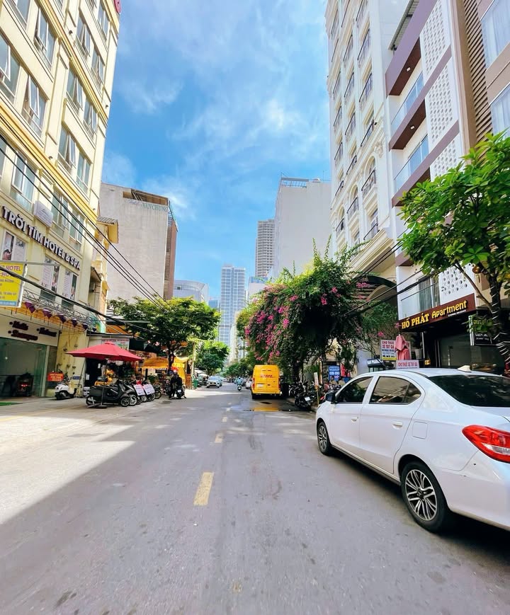 Đất lô góc 2 mặt tiền Ung Văn Khiêm 209m² giá 35 tỷ - Cơ hội đầu tư tuyệt vời!