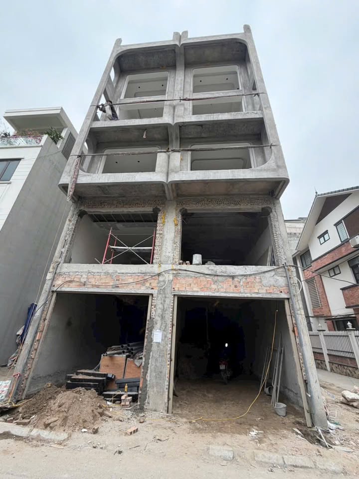 Nhà mặt phố Ngọc Thụy, Long Biên 56m² giá 15 tỷ - Đẳng cấp kinh doanh ô tô tránh